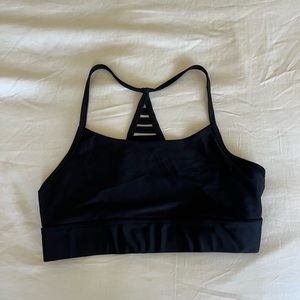 Onzie Elevate Yoga Bra In Black